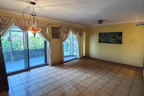 Купить виллу или дом в Майами-Лейкс, Флорида 2 спальни, 86.86м2, № 2055574 - фото 8