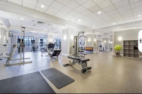 Condo in Bal Harbour, Florida, 2 bedrooms  № 2192306 - photo 18