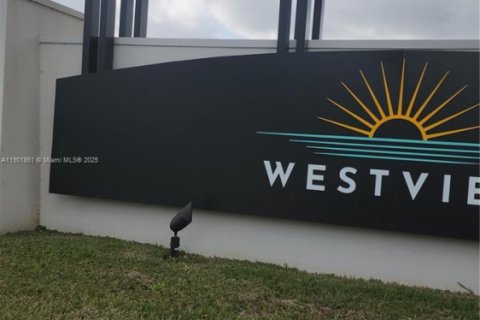 Casa en alquiler en Miami, Florida, 3 dormitorios, 137.77 m2 № 1951774 - foto 28