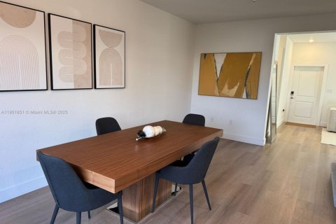 Casa en alquiler en Miami, Florida, 3 dormitorios, 137.77 m2 № 1951774 - foto 15