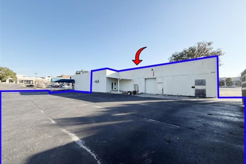 Propiedad comercial en alquiler en Ocala, Florida № 1523484 - foto 1