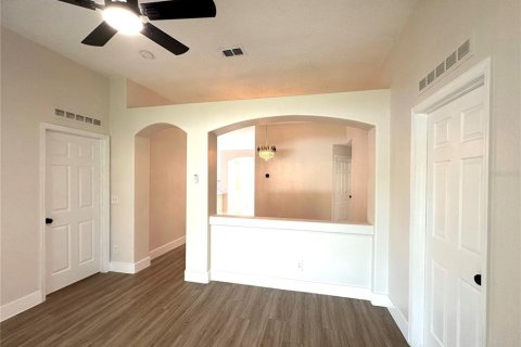 Villa ou maison à vendre à Apopka, Floride: 4 chambres, 142.14 m2 № 1900983 - photo 11