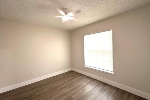 Villa ou maison à vendre à Apopka, Floride: 4 chambres, 142.14 m2 № 1900983 - photo 16