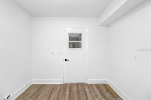 House in Lakeland, Florida 3 bedrooms, 158.77 sq.m. № 2120907 - photo 1