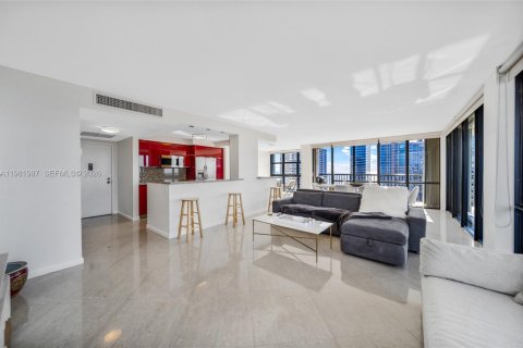 Copropriété à louer à Hallandale Beach, Floride: 2 chambres, 126.35 m2 № 2050764 - photo 11