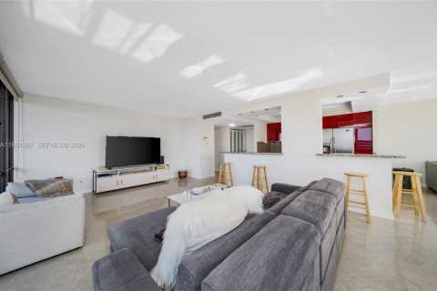 Copropriété à louer à Hallandale Beach, Floride: 2 chambres, 126.35 m2 № 2050764 - photo 12