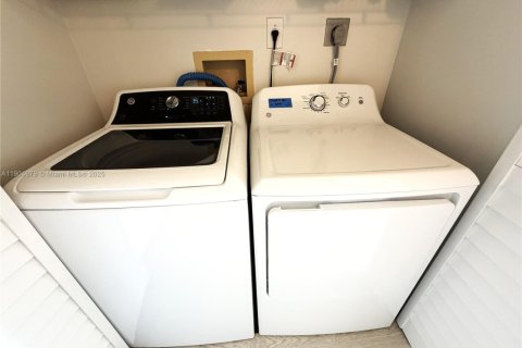 Снять в аренду кондоминиум в Авентура, Флорида 2 спальни, 109.62м2, № 1955237 - фото 12