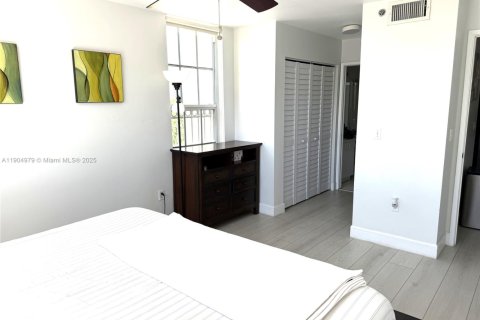 Снять в аренду кондоминиум в Авентура, Флорида 2 спальни, 109.62м2, № 1955237 - фото 7