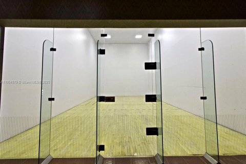 Снять в аренду кондоминиум в Авентура, Флорида 2 спальни, 109.62м2, № 1955237 - фото 23