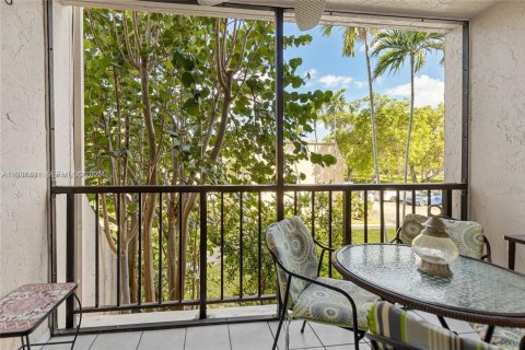 Condominio en venta en Hallandale Beach, Florida, 1 dormitorio, 102.19 m2 № 1991537 - foto 20