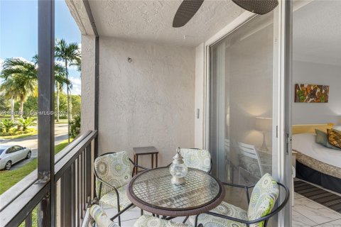 Condominio en venta en Hallandale Beach, Florida, 1 dormitorio, 102.19 m2 № 1991537 - foto 19