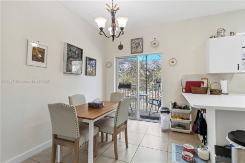 Condo in Homestead, Florida, 2 bedrooms  № 1867735 - photo 5