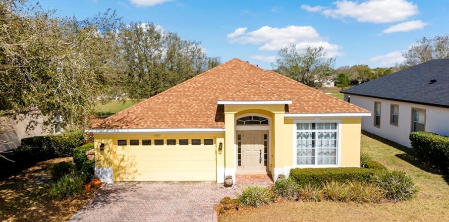Villa ou maison à Sorrento, Floride 3 chambres, 184.88 m2 № 2233915