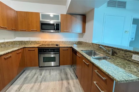 Copropriété à vendre à Miami, Floride: 1 chambre, 74.04 m2 № 2057469 - photo 3