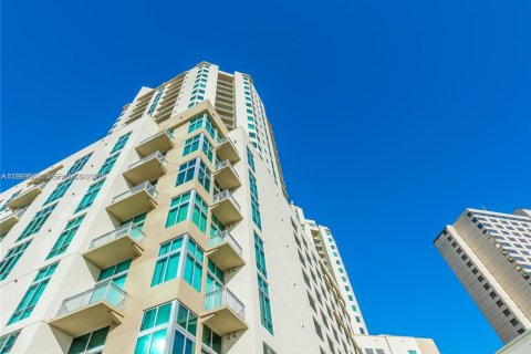 Copropriété à vendre à Miami, Floride: 1 chambre, 74.04 m2 № 2057469 - photo 25