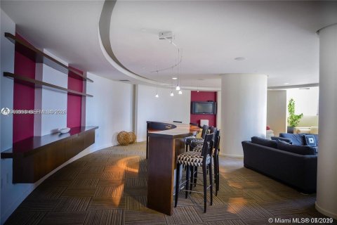 Copropriété à vendre à Miami, Floride: 1 chambre, 74.04 m2 № 2057469 - photo 19