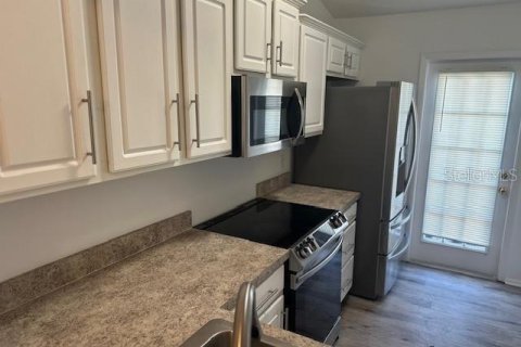 Casa en alquiler en Orlando, Florida, 1 dormitorio, 65.31 m2 № 1898618 - foto 2