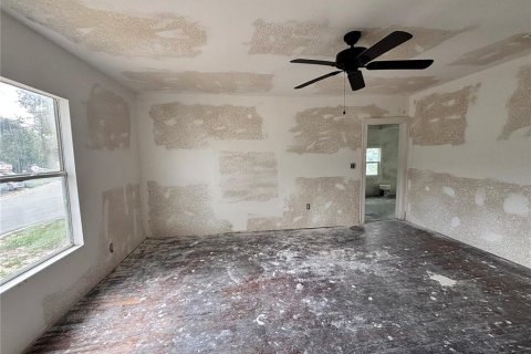 Propiedad comercial en alquiler en Haines City, Florida, 126.25 m2 № 1899468 - foto 6