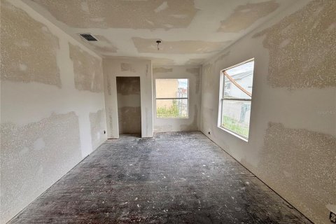 Propiedad comercial en alquiler en Haines City, Florida, 126.25 m2 № 1899468 - foto 7