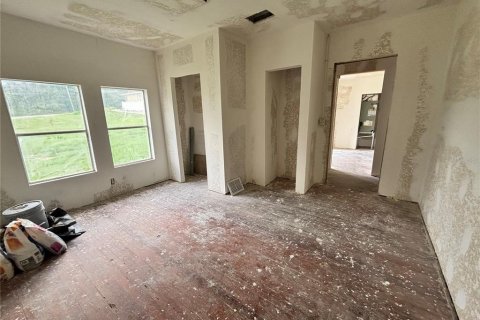 Propiedad comercial en alquiler en Haines City, Florida, 126.25 m2 № 1899468 - foto 9