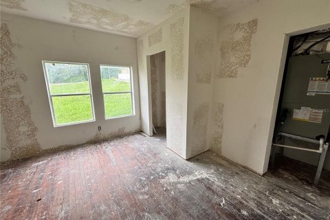 Propiedad comercial en alquiler en Haines City, Florida, 126.25 m2 № 1899468 - foto 13