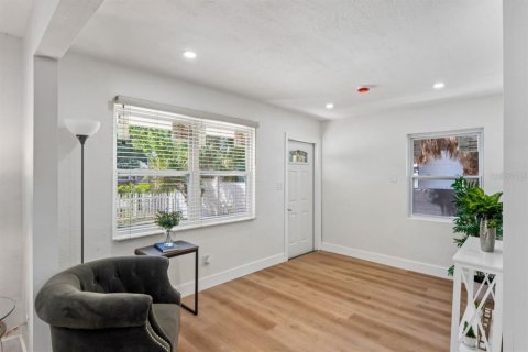 Villa ou maison à vendre à Saint Petersburg, Floride: 3 chambres, 98.85 m2 № 2430983 - photo 5