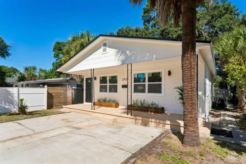 Villa ou maison à vendre à Saint Petersburg, Floride: 3 chambres, 98.85 m2 № 2430983 - photo 2