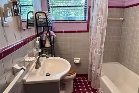 House in Gainesville, Florida 2 bedrooms, 100.33 sq.m. № 2098424 - photo 6