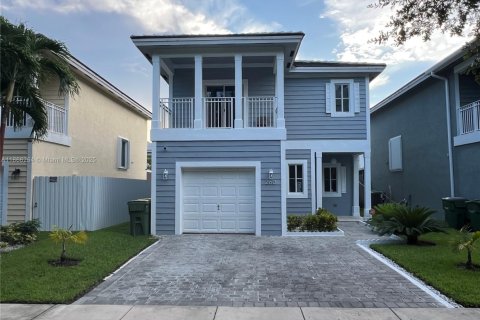 Купить виллу или дом в Хомстед, Флорида 3 спальни, 135.27м2, № 1928323 - фото 5