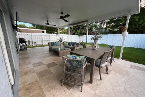 Купить виллу или дом в Хомстед, Флорида 3 спальни, 135.27м2, № 1928323 - фото 27