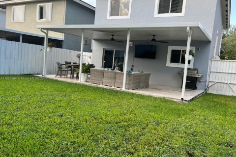 Купить виллу или дом в Хомстед, Флорида 3 спальни, 135.27м2, № 1928323 - фото 28