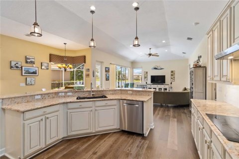 House in Sarasota, Florida 4 bedrooms, 280.75 sq.m. № 1775532 - photo 8