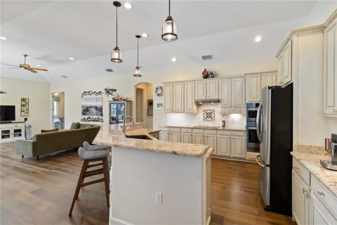 House in Sarasota, Florida 4 bedrooms, 280.75 sq.m. № 1775532 - photo 10