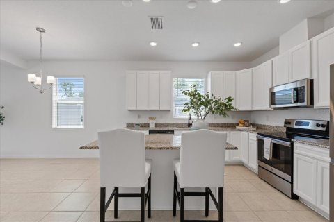 House in Seffner, Florida 4 bedrooms, 193.05 sq.m. № 1582220 - photo 20