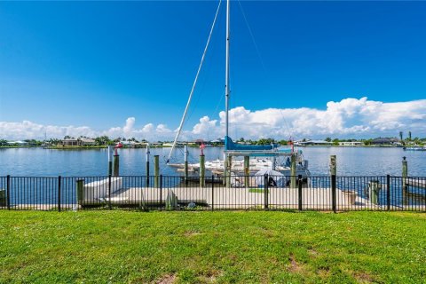 Casa en venta en Port Charlotte, Florida, 3 dormitorios, 181.72 m2 № 2219765 - foto 4