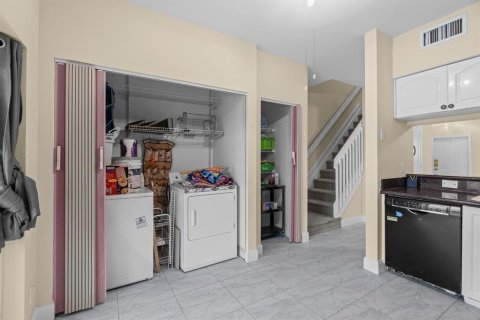 Touwnhouse à vendre à Dania Beach, Floride: 2 chambres, 103.12 m2 № 2173156 - photo 21