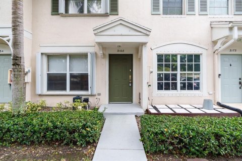 Touwnhouse à vendre à Dania Beach, Floride: 2 chambres, 103.12 m2 № 2173156 - photo 17