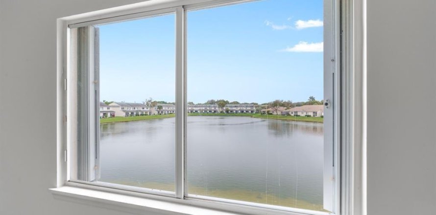 Touwnhouse à Dania Beach, Floride 2 chambres, 103.12 m2 № 2173156