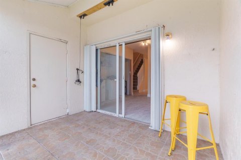 Touwnhouse à vendre à Dania Beach, Floride: 2 chambres, 103.12 m2 № 2173156 - photo 14