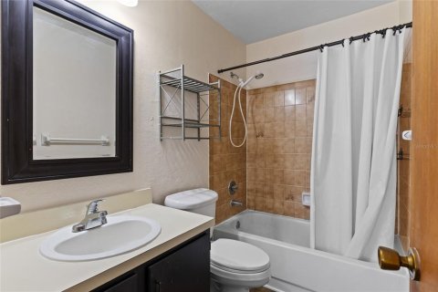 Condominio en venta en Gainesville, Florida, 2 dormitorios, 105.26 m2 № 1744821 - foto 15