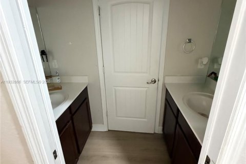 Villa ou maison à vendre à Homestead, Floride: 4 chambres, 174.38 m2 № 2087069 - photo 17