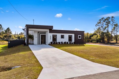 Купить виллу или дом в Лихай-Эйкерс, Флорида 4 спальни, № 1998919 - фото 3