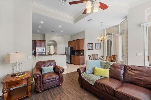 House in Davenport, Florida 6 bedrooms, 310.48 sq.m. № 1816711 - photo 15