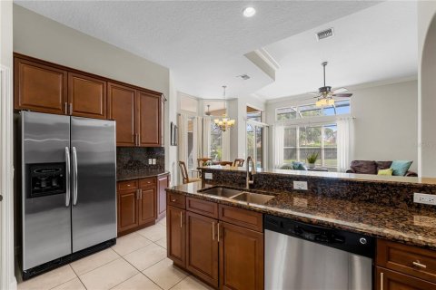 House in Davenport, Florida 6 bedrooms, 310.48 sq.m. № 1816711 - photo 12