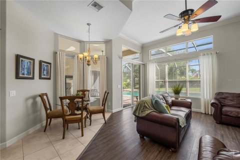 House in Davenport, Florida 6 bedrooms, 310.48 sq.m. № 1816711 - photo 16