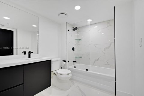 Купить кондоминиум в Майами, Флорида 2 спальни, 134.89м2, № 1932562 - фото 22