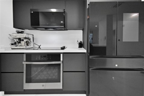 Купить кондоминиум в Майами, Флорида 2 спальни, 134.89м2, № 1932562 - фото 9