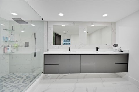 Купить кондоминиум в Майами, Флорида 2 спальни, 134.89м2, № 1932562 - фото 14
