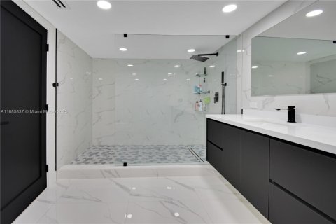 Купить кондоминиум в Майами, Флорида 2 спальни, 134.89м2, № 1932562 - фото 17