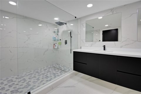 Купить кондоминиум в Майами, Флорида 2 спальни, 134.89м2, № 1932562 - фото 18